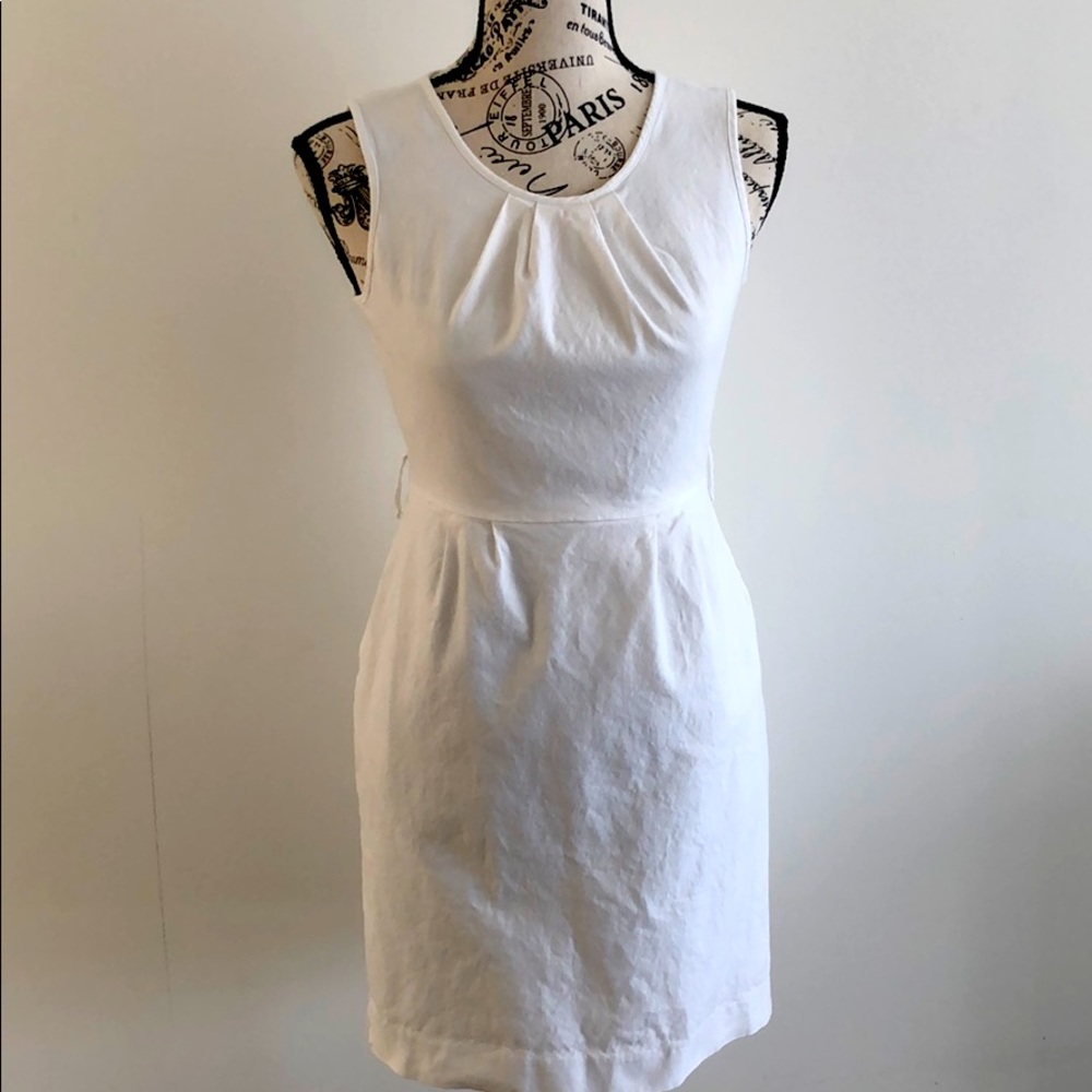 White cotton sleeveless dress